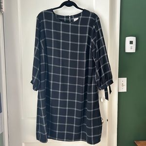 BLACK WINDOWPANE SHIFT DRESS